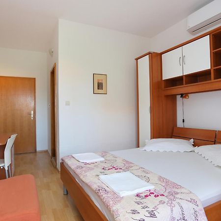 Apartments By The Sea Zivogosce - Blato, Makarska - 1057 Blato  部屋 写真
