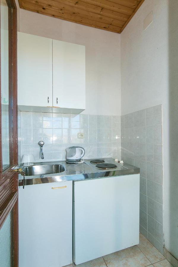 Apartments By The Sea Zivogosce - Blato, Makarska - 1057 Blato  エクステリア 写真