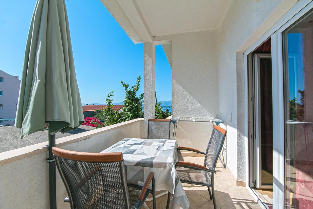 Apartments By The Sea Zivogosce - Blato, Makarska - 1057 Blato  エクステリア 写真